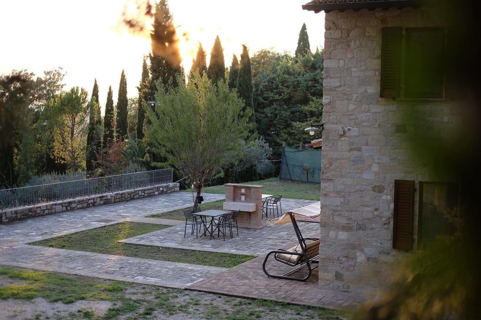 Villa Degli Ulivi アッシジ エクステリア 写真